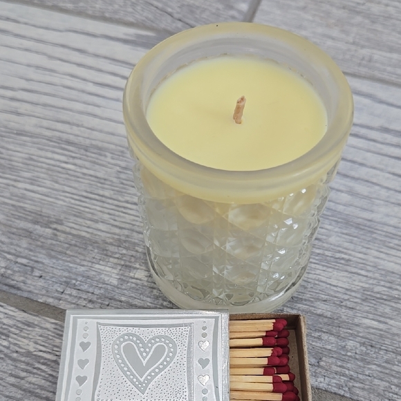 NEW! Aguar San Francisco Candle Comes With The Matches Retails $52 - Picture 2 of 2